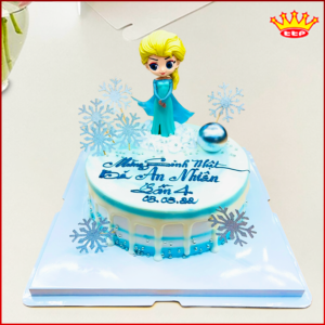 Bánh kem tặng bé gái